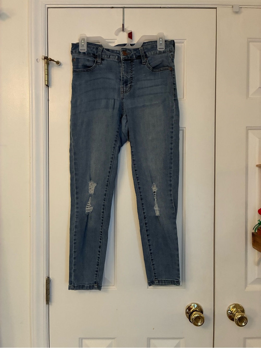 Celebrity Gold Light Blue Distressed Skinny Jeans